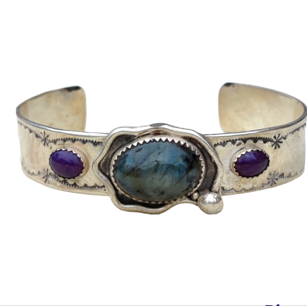 Vintage sterling signed artisan made labradorite and sugilite cuff bracelet - Picture 2 of 9